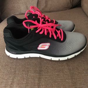 Ladies Skechers with memory foam
